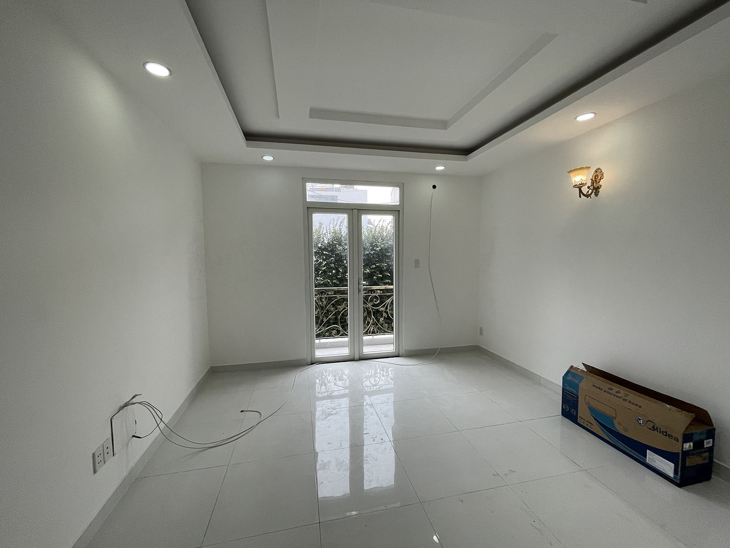 Chính chủ cho thuê nhà 3 lầu thiết kế cổ điển hẻm ôtô 7 chỗ 482/69K Lê Quang Định